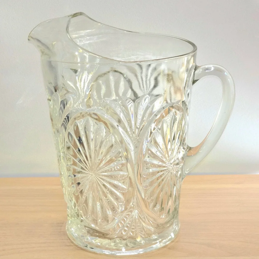 Vintage Anchor‎ Hocking Starburst Medallion Heavy Pressed Glass Pitcher